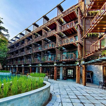 Dinso Resort - SHA Extra Plus Patong Esterno foto