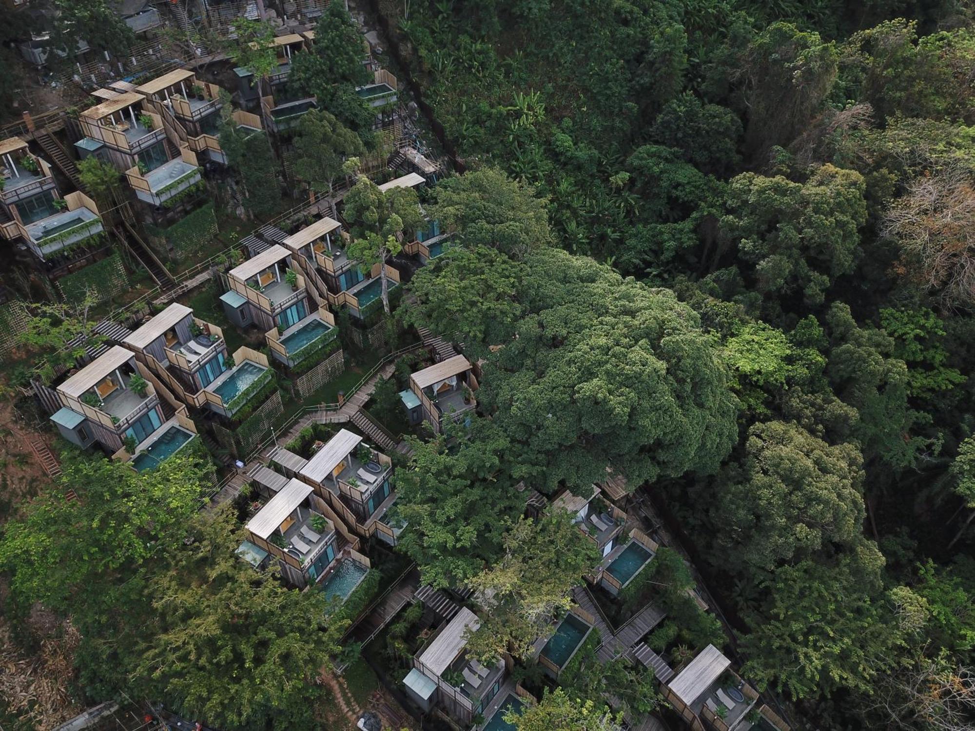 Dinso Resort - SHA Extra Plus Patong Esterno foto Aerial view of the resort