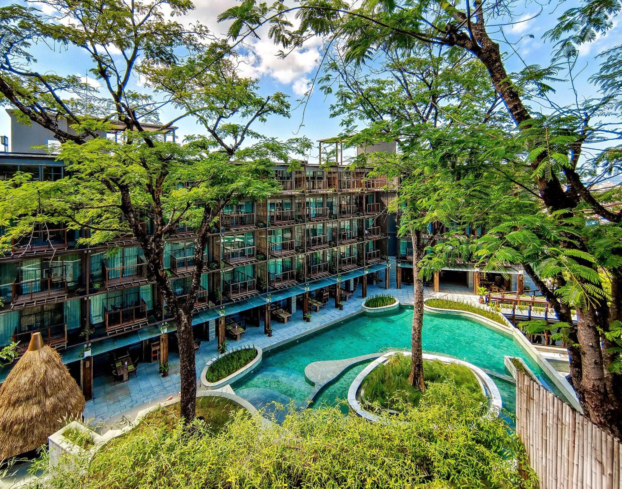 Dinso Resort - SHA Extra Plus Patong Esterno foto